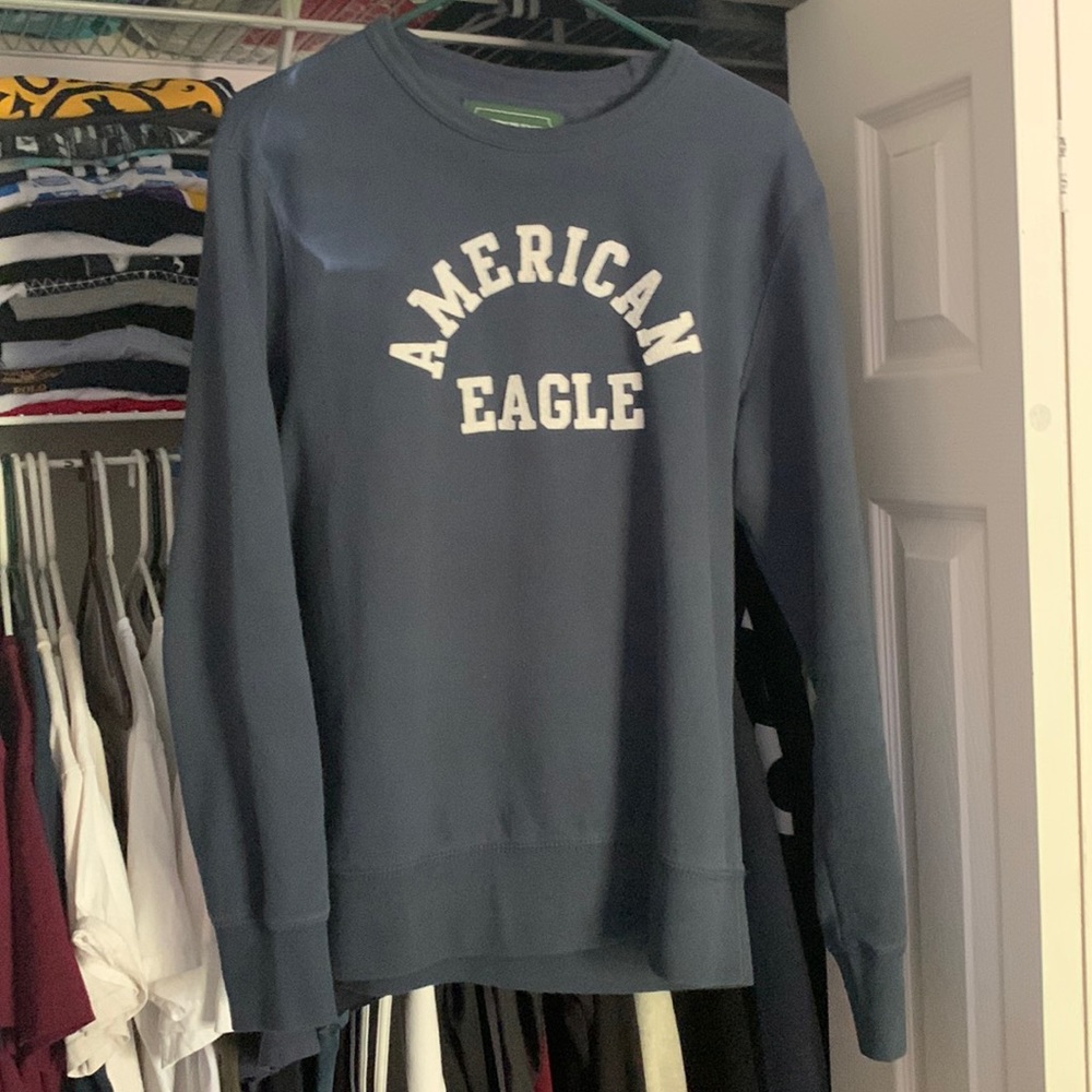 American eagle crew neck